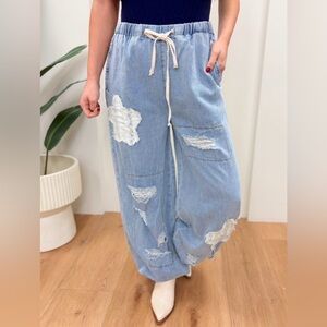 NWT POL “Flower of Power” Light Blue Distressed Wide Leg Pants Size Large